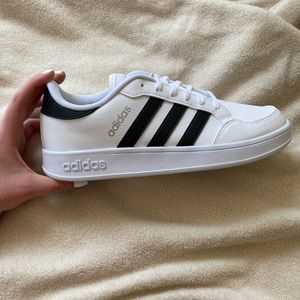 New Adidas Breaknet Women’s Sneakers, 8.5